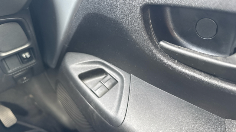 Citroen C1 1.0 VTi Feel 5dr Petrol Hatchback